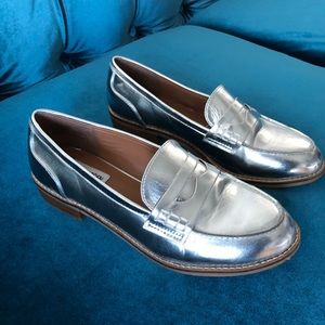 Steve Madden silver flats worn once